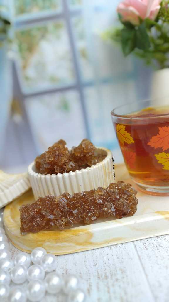 نبات قهوه ای طبیعی